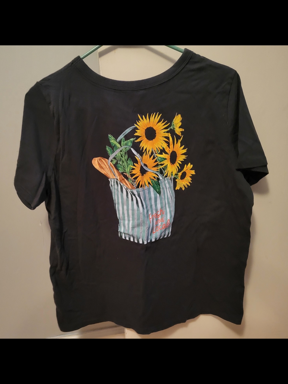 Old Navy Womens Black Sunflower Graphic Tee